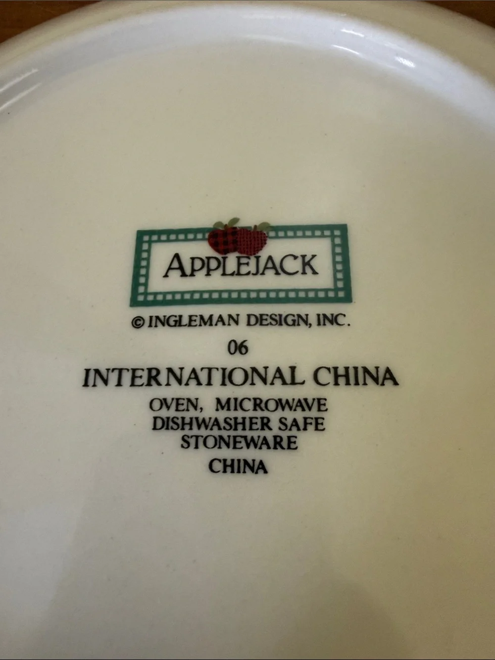 Plaid Apple Ceramic Dinner Plates with Green Trim (Set of 4)